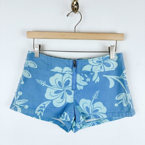 Vintage Y2K Express Hawaiian Print Short Shorts Sz 2 - Picture 1 of 6